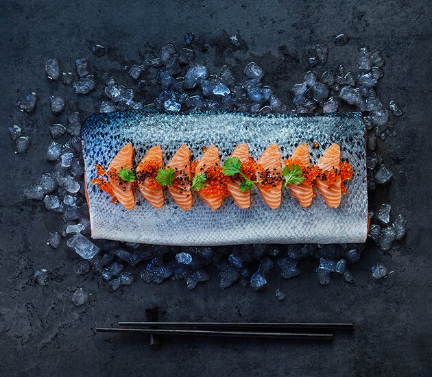 الساشيمي مع سمك السلمون النرويجي
